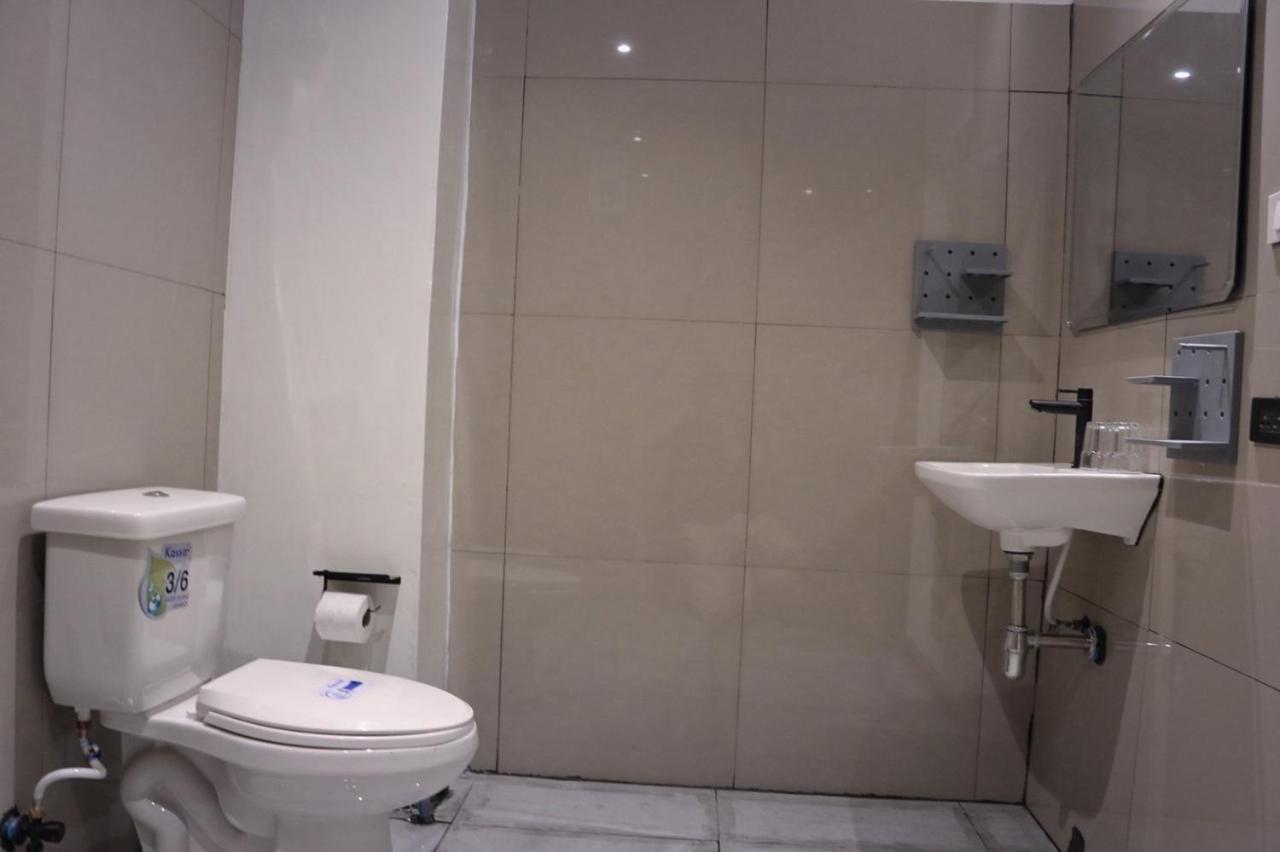 Nato House Ekkamai Aparthotel Bangkok Kültér fotó
